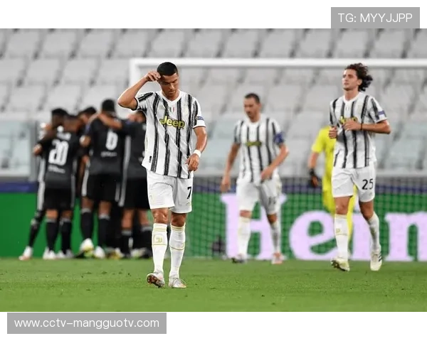 库普梅纳斯双响难救主,尤文中场成惨败夜唯一亮点